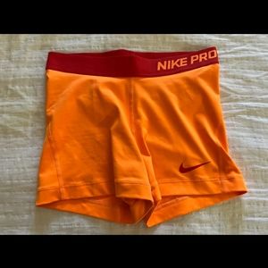Nike Pro - Neon Orange - Medium
